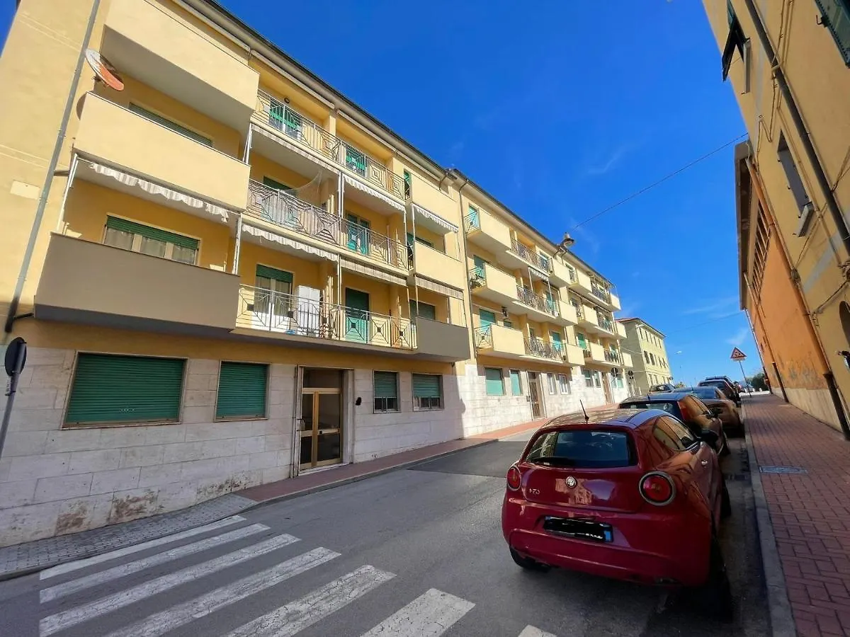 Casa Vicina Al Mare Ed Al Centro A Piombino L&L Apartment